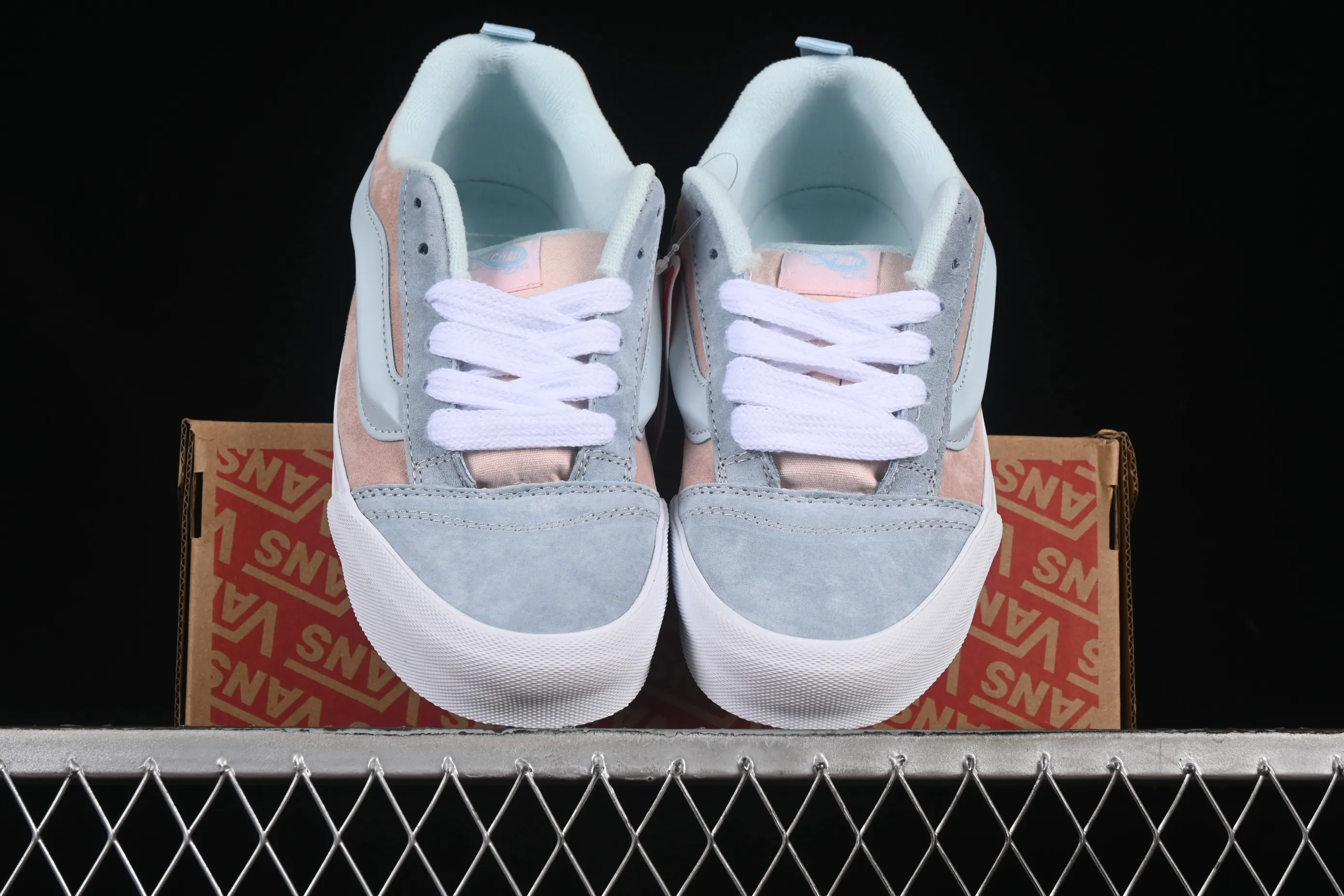 All categories Vans Vans series Vans Low Vans low-top Vans Knu Skool Vans low-top retro casual fat bread shoes VN0009QCJV6